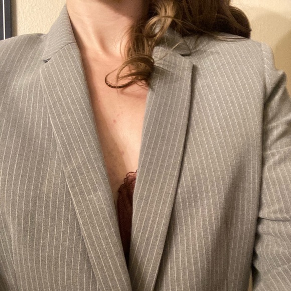 Tahari / Arthur S. Levine pantsuit - Picture 8 of 10